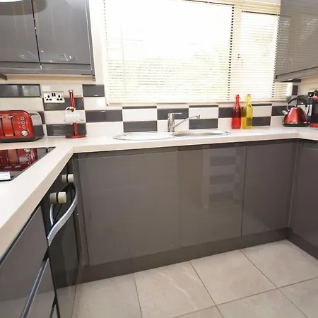 2 Bed In Newquay 43688 Apartment *